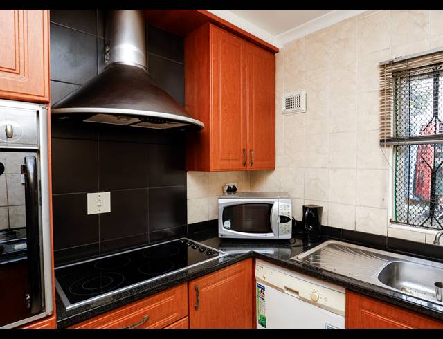 3 BEDROOM FREEHOLD FOR SALE IN NEWLANDS WEST
